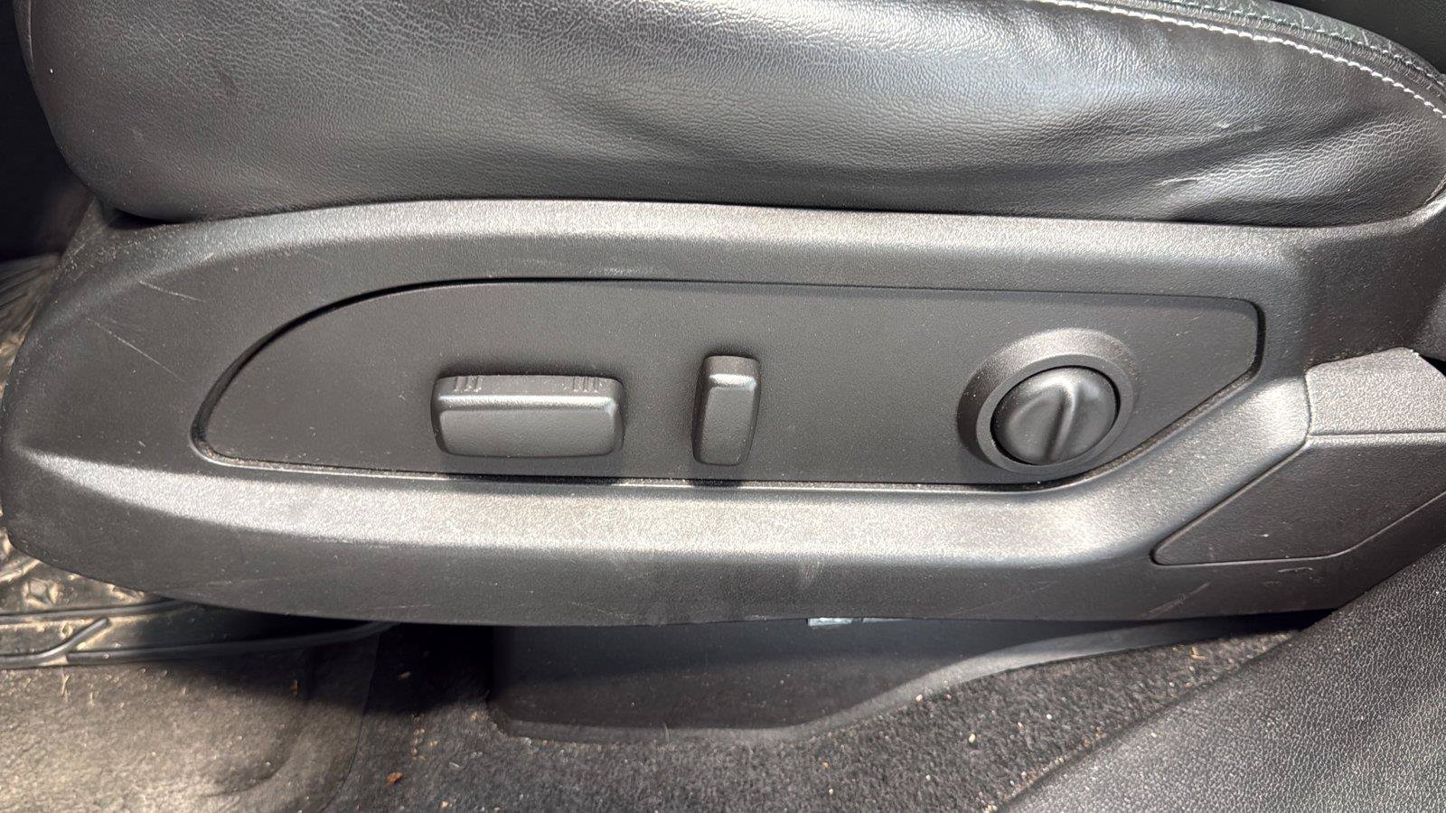 Used 2017 Buick Enclave Leather AWD/4WD image 22