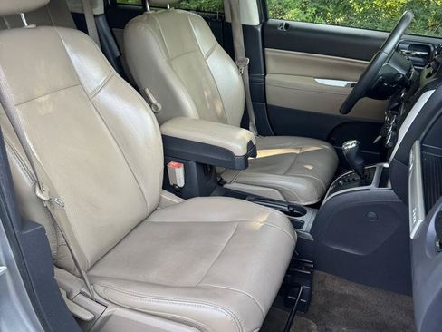 Used 2016 Jeep Compass High Altitude FWD image 16