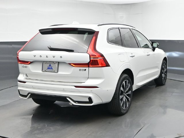 Used 2024 Volvo XC60 B5 Plus w/ Protection Package Premier AWD/4WD image 8