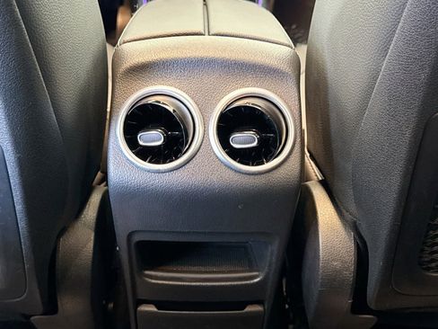 Certified 2022 Mercedes-Benz GLB 250 4MATIC image 24