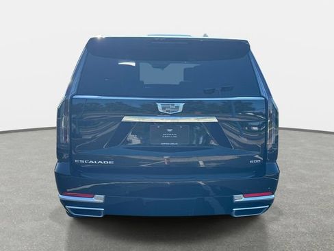 New 2026 Cadillac Escalade Luxury w/ LPO, Radiant Package AWD/4WD image 4
