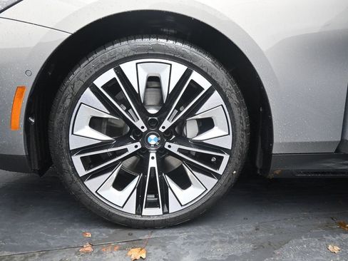 New 2025 BMW 530i w/ Premium Package image 9