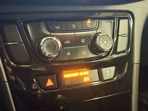 Used 2019 Buick Encore Preferred image 17