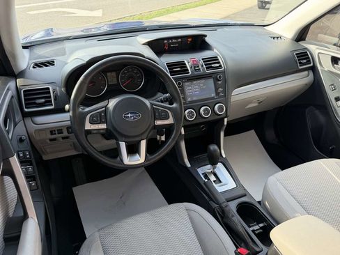 Used 2017 Subaru Forester 2.5i w/ Alloy Wheel Package image 12