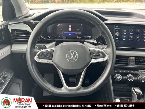 Certified 2024 Volkswagen Taos SE AWD/4WD image 16