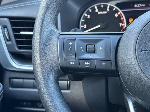 Certified 2023 Nissan Rogue SV image 27