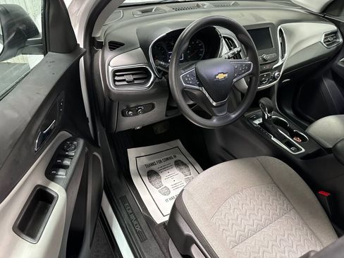 Used 2022 Chevrolet Equinox LS w/ LPO, Floor Liner Package image 6