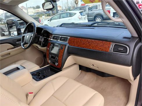 Used 2007 Chevrolet Silverado 2500 LTZ w/ EZ-Lift Tailgate Package image 12