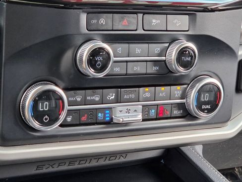 Used 2024 Ford Expedition Max XLT AWD/4WD image 25