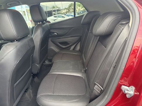 Used 2022 Buick Encore Preferred w/ Safety Package image 6