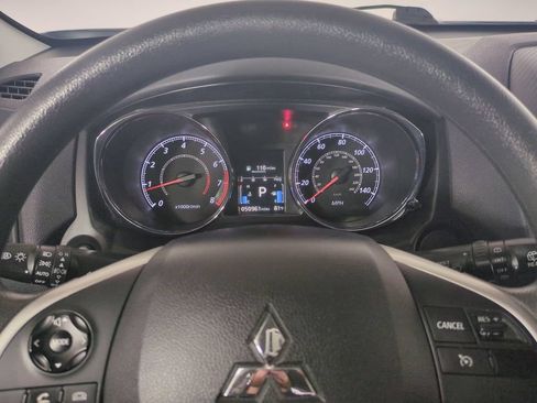Used 2024 Mitsubishi Outlander Sport ES AWD/4WD image 32