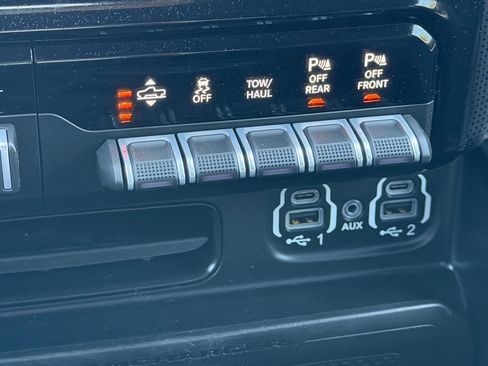 Used 2022 RAM 1500 Limited AWD/4WD image 25