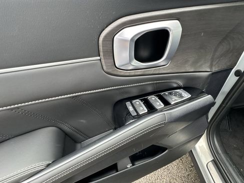 New 2026 Kia Sorento SX image 13