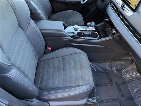 Used 2025 Mitsubishi Outlander SE image 20