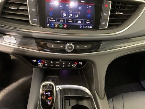 Used 2021 Buick Enclave Premium w/ Sun and Sites Package image 27