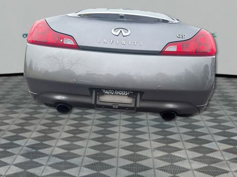 Used 2011 INFINITI G37 Journey w/ Premium Pkg image 29