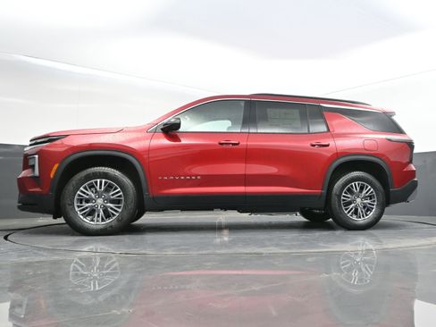 New 2026 Chevrolet Traverse LT w/ Driver Confidence Package FWD image 39