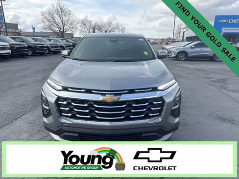 Used 2025 Chevrolet Equinox LT image 2