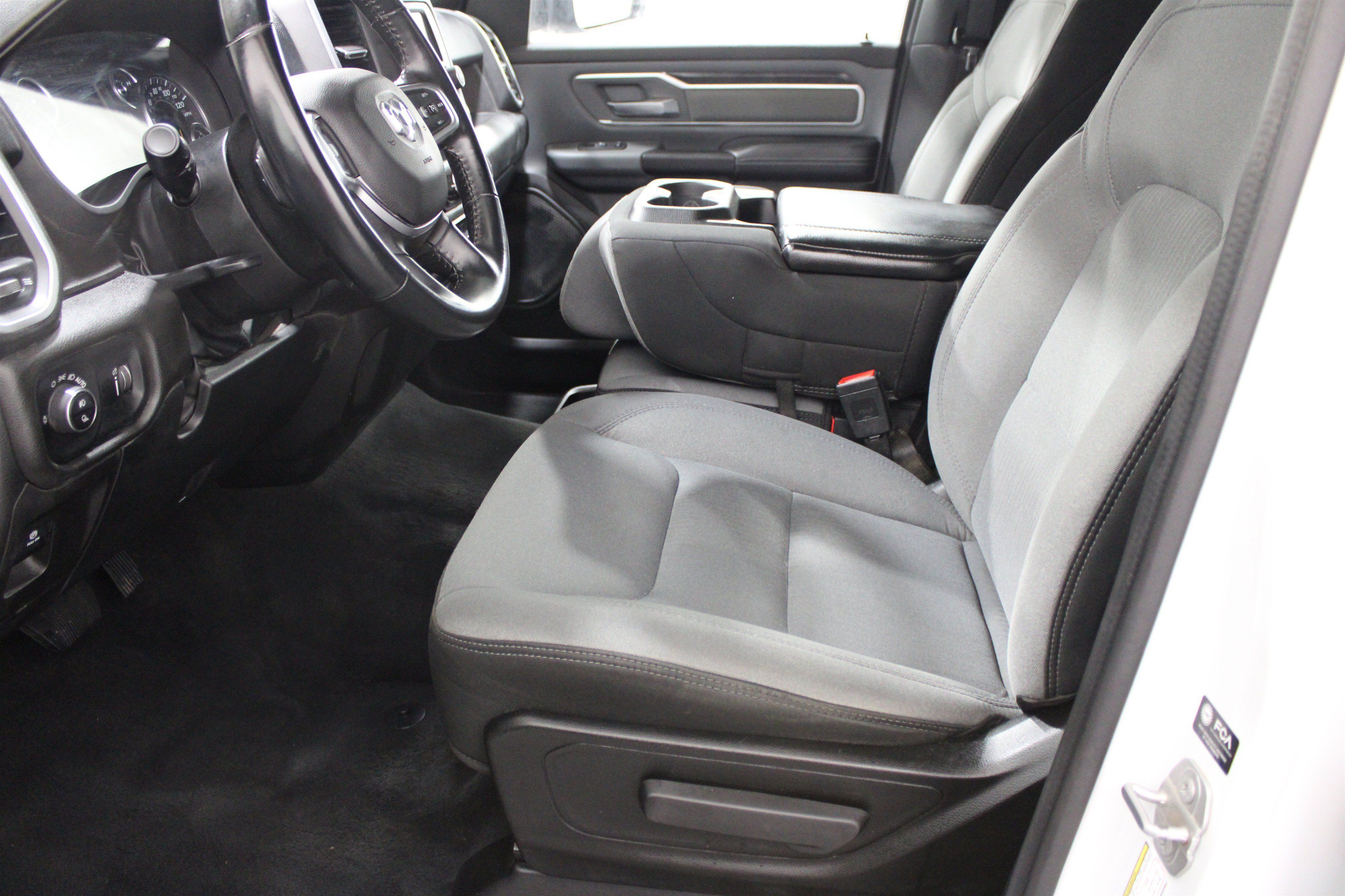 Used 2022 RAM 1500 Big Horn AWD/4WD image 5