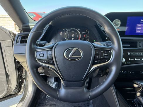 Certified 2024 Lexus ES 350 w/ Premium Package FWD image 20