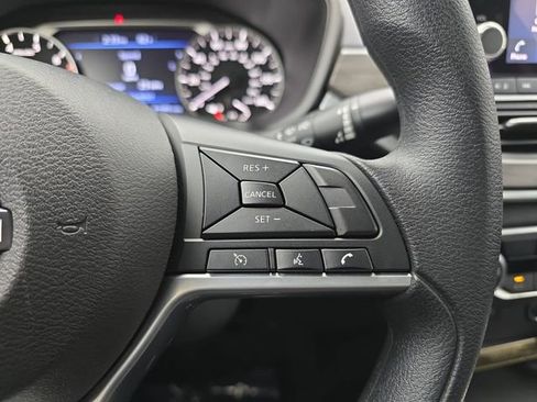 Used 2025 Nissan Altima 2.5 SV image 36