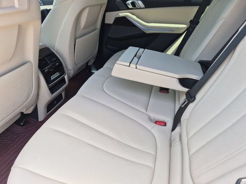 Used 2021 BMW X5 xDrive40i w/ Premium Package AWD/4WD image 12