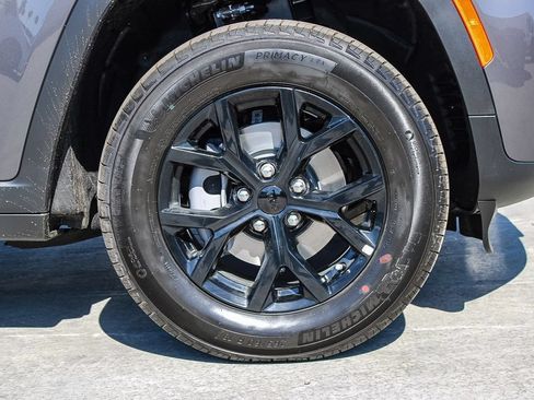 New 2026 Jeep Grand Cherokee Altitude RWD image 11