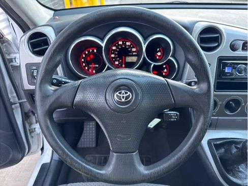 Used 2005 Toyota Matrix image 15