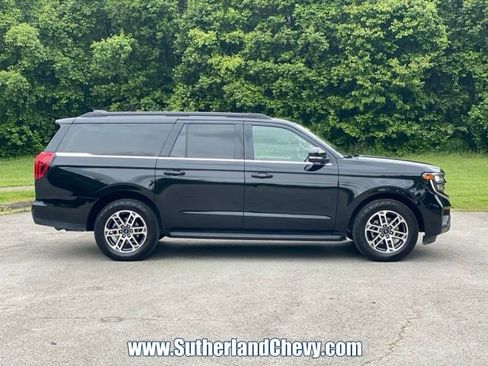 Used 2025 Ford Expedition Max Active AWD/4WD image 7