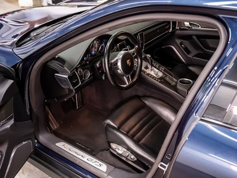 Used 2015 Porsche Panamera GTS AWD/4WD image 31