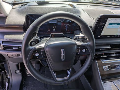 Used 2025 Lincoln Aviator Reserve w/ Illumination Package AWD/4WD image 17