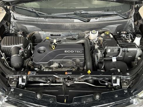 Used 2022 Chevrolet Equinox RS w/ Infotainment Package image 30