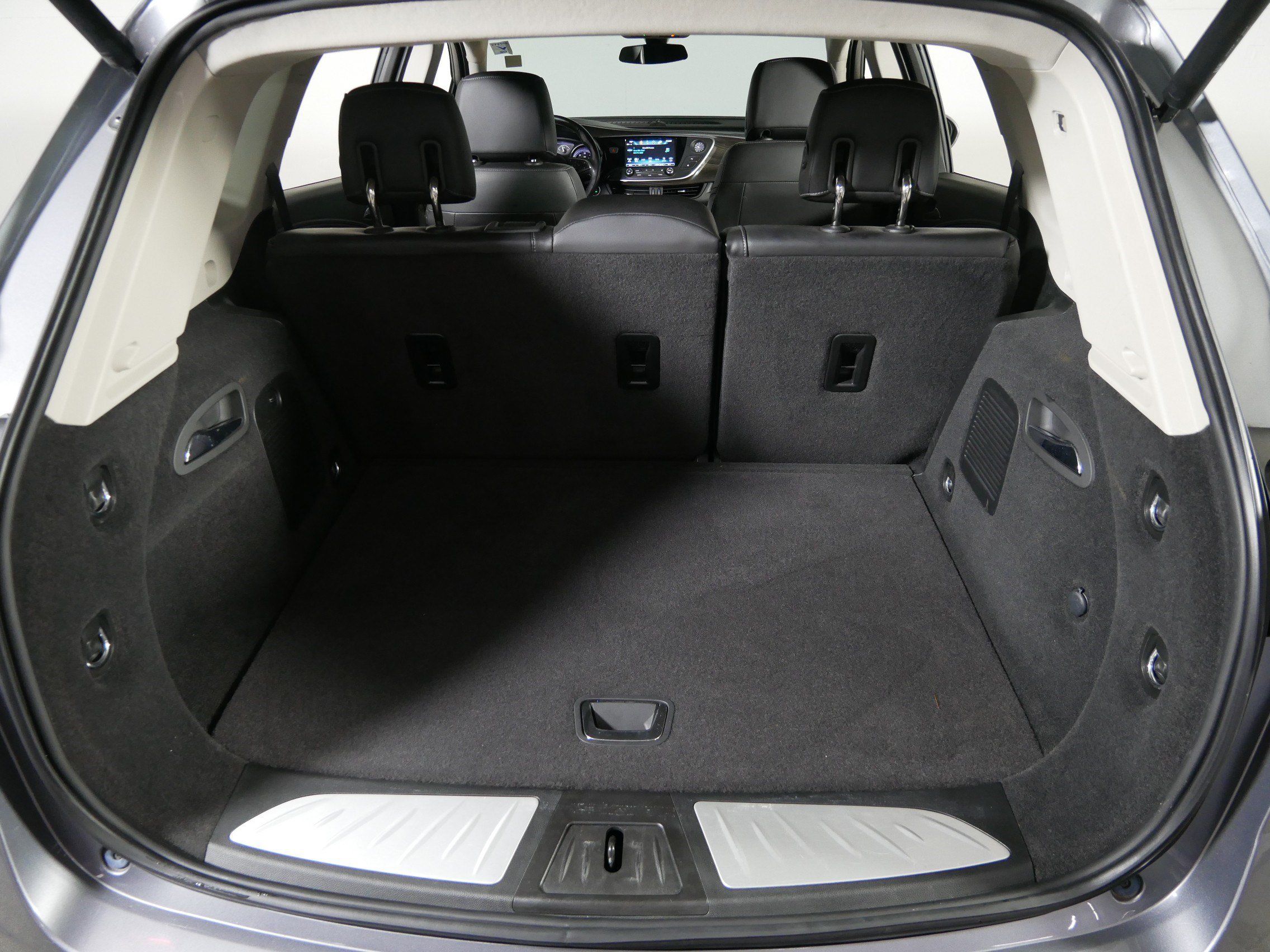 Used 2020 Buick Envision Essence FWD image 18