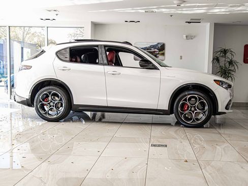 New 2025 Alfa Romeo Stelvio Sprint w/ Veloce Package image 9