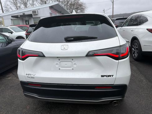 Used 2023 Honda HR-V Sport image 7