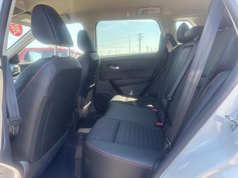 Used 2025 Nissan Rogue SV AWD/4WD image 13