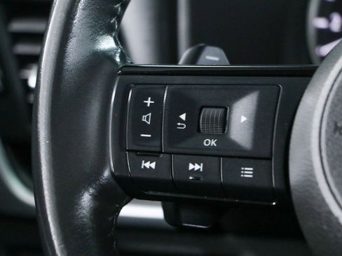 Used 2023 Nissan Rogue SV w/ SV Premium B Package FWD image 13