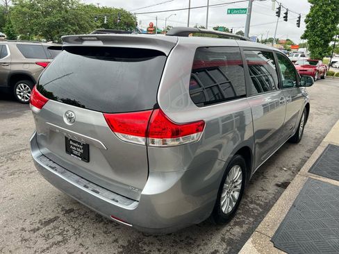 Used 2011 Toyota Sienna XLE w/ Entertainment Pkg FWD image 6