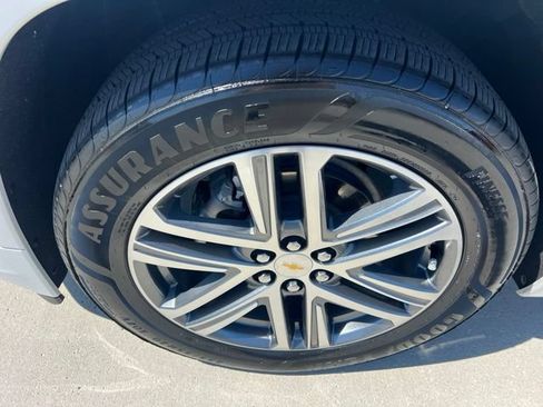 Used 2023 Chevrolet Traverse High Country AWD/4WD image 25