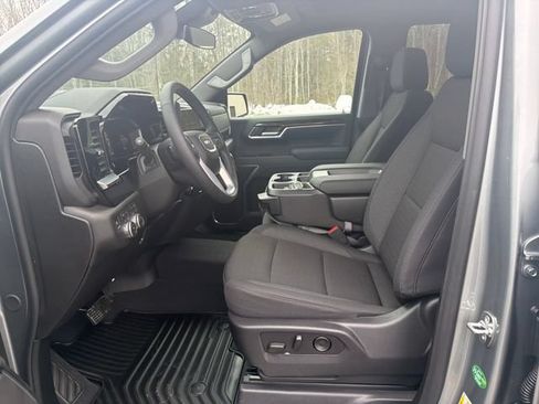 New 2026 GMC Sierra 1500 SLE w/ X31 Off-Road Package AWD/4WD image 15