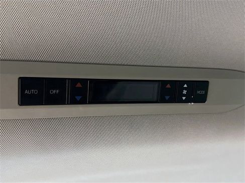 Certified 2021 Toyota Sienna XLE image 26