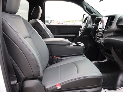 New 2026 RAM 2500 Tradesman w/ Chrome Appearance Group AWD/4WD image 9
