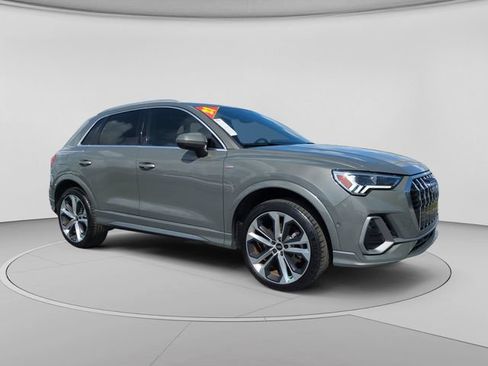 Used 2021 Audi Q3 2.0T Premium Plus w/ Premium Plus Package AWD/4WD image 1