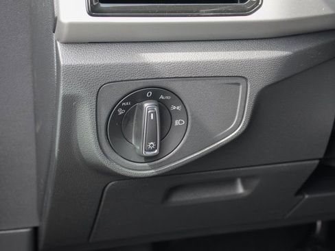 Used 2023 Volkswagen Atlas SEL image 17