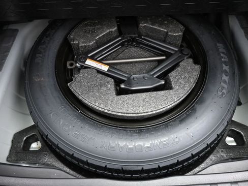 Certified 2025 Toyota RAV4 LE image 22