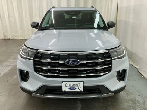 New 2026 Ford Explorer Active w/ Active Comfort Package AWD/4WD image 10