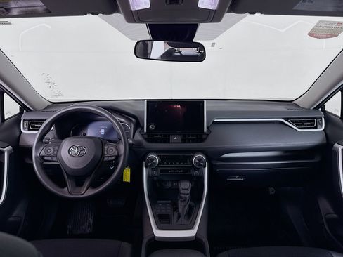 Certified 2023 Toyota RAV4 LE image 21