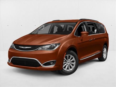Used 2018 Chrysler Pacifica Touring Plus w/ S Appearance Package FWD image 1
