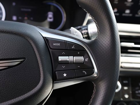 Used 2026 Genesis G70 2.5T RWD image 37