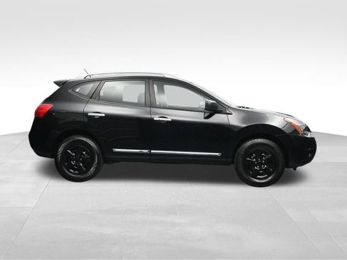 Used 2015 Nissan Rogue S w/ Convenience Package AWD/4WD image 6